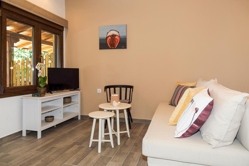 וורוורו Kissos Apartments מראה חיצוני תמונה